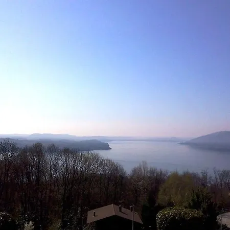 別荘 Lago Maggiore Holiday Castello 40 *